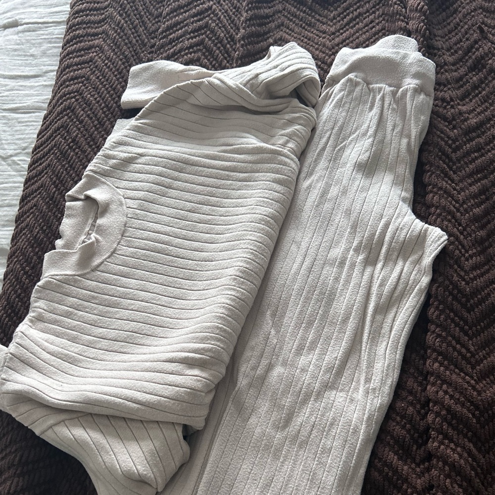 Abercrombie & Fitch Knit Set